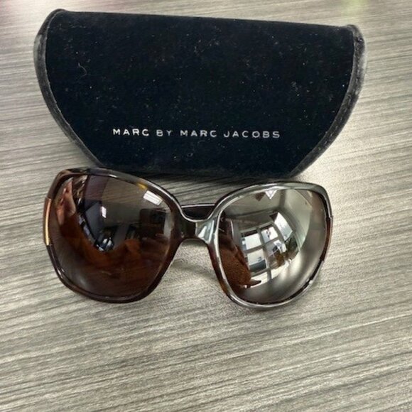 Preloved Marc by Marc Jacobs Sunglasses - Picture 1 of 4
